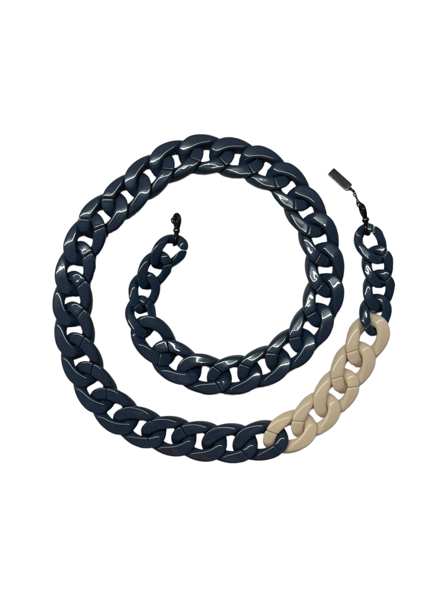 EYEWEAR CHAIN